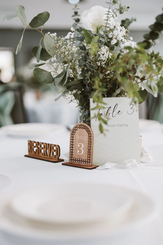 The reception, photograph 1 of 17
