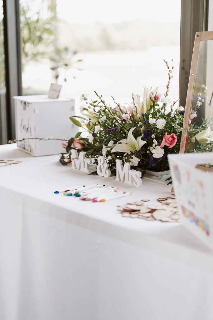 The reception, photograph 16 of 17