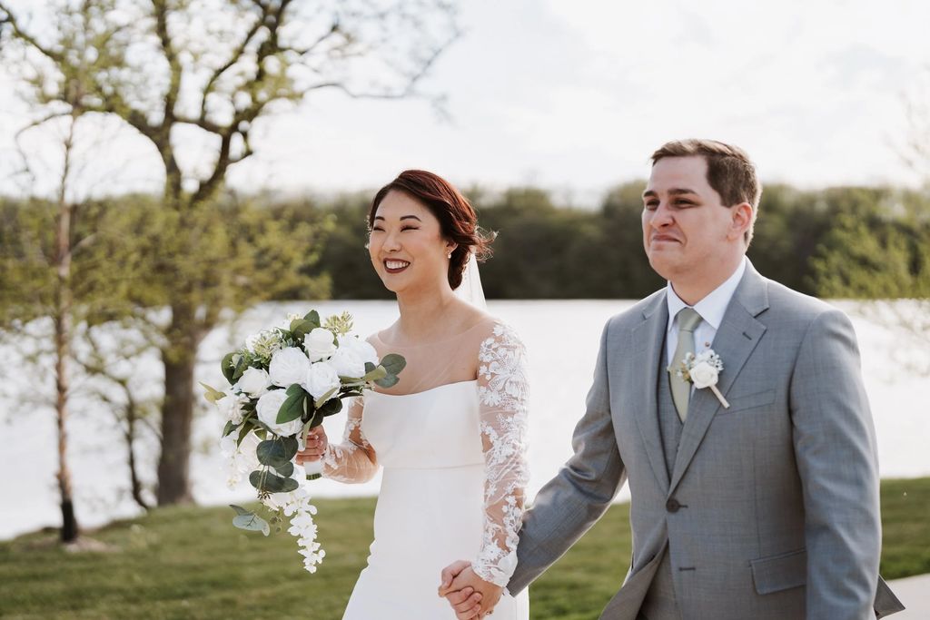 Just married, photograph 5 of 9